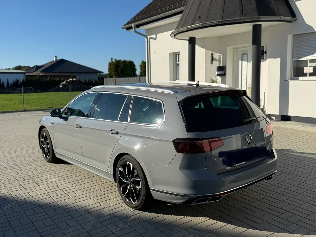 Volkswagen Passat 2022 photo 2