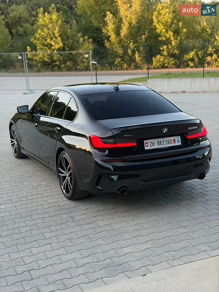 BMW 3 Series 2019 photo 4