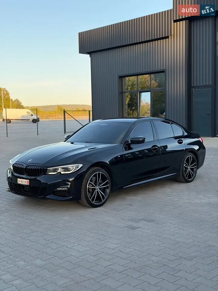 BMW 3 Series 2019 photo 3