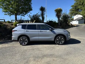 Mitsubishi Outlander 2026 photo 4