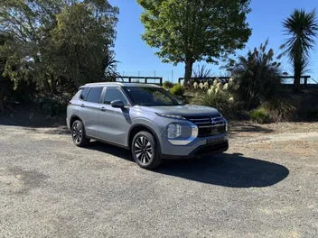 Mitsubishi Outlander 2026 photo 2