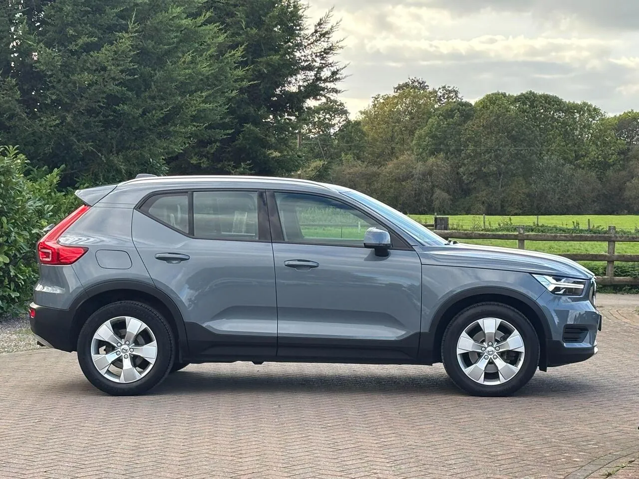 Volvo Xc40 2019 photo 2