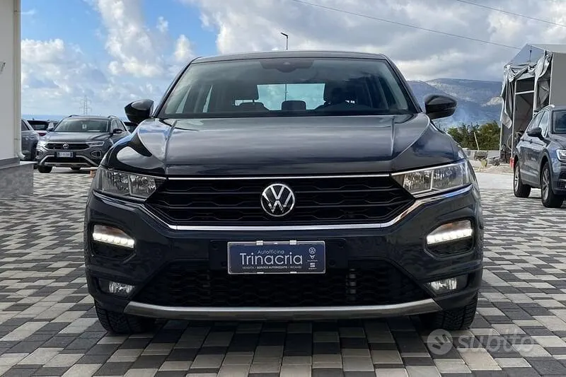 Volkswagen T-Roc 2021 photo 2