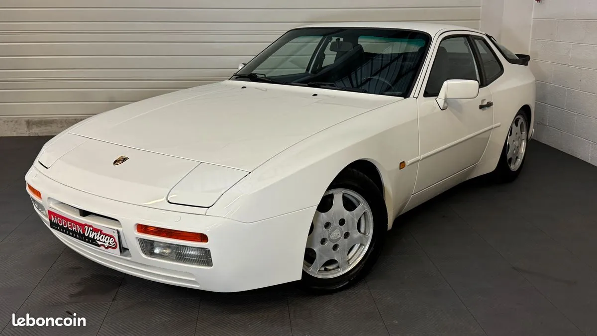 Porsche 944 1988 photo 2