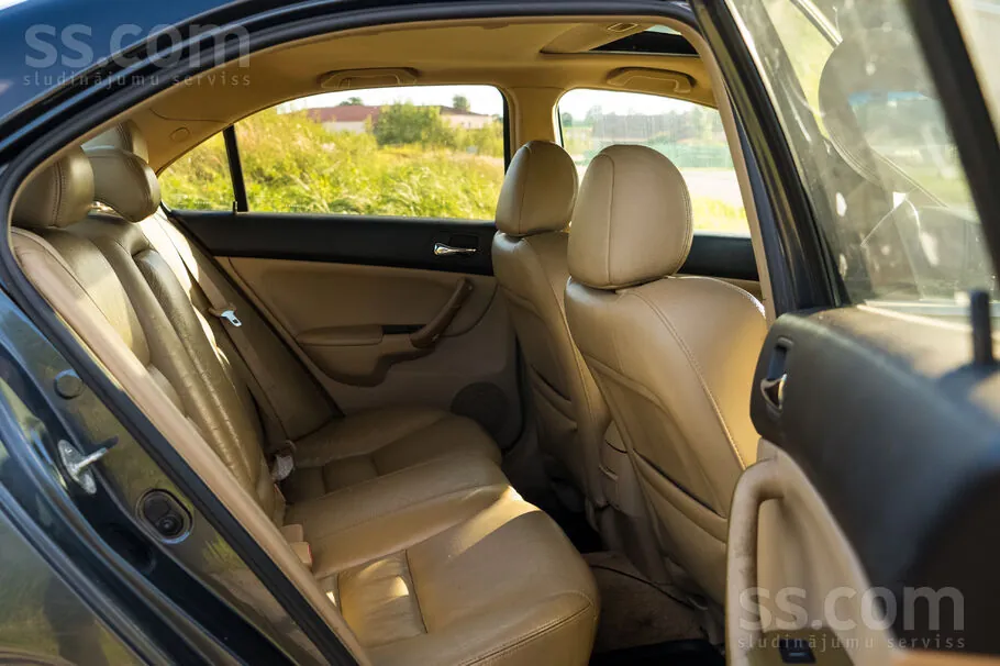 Honda Accord 2004 photo 5
