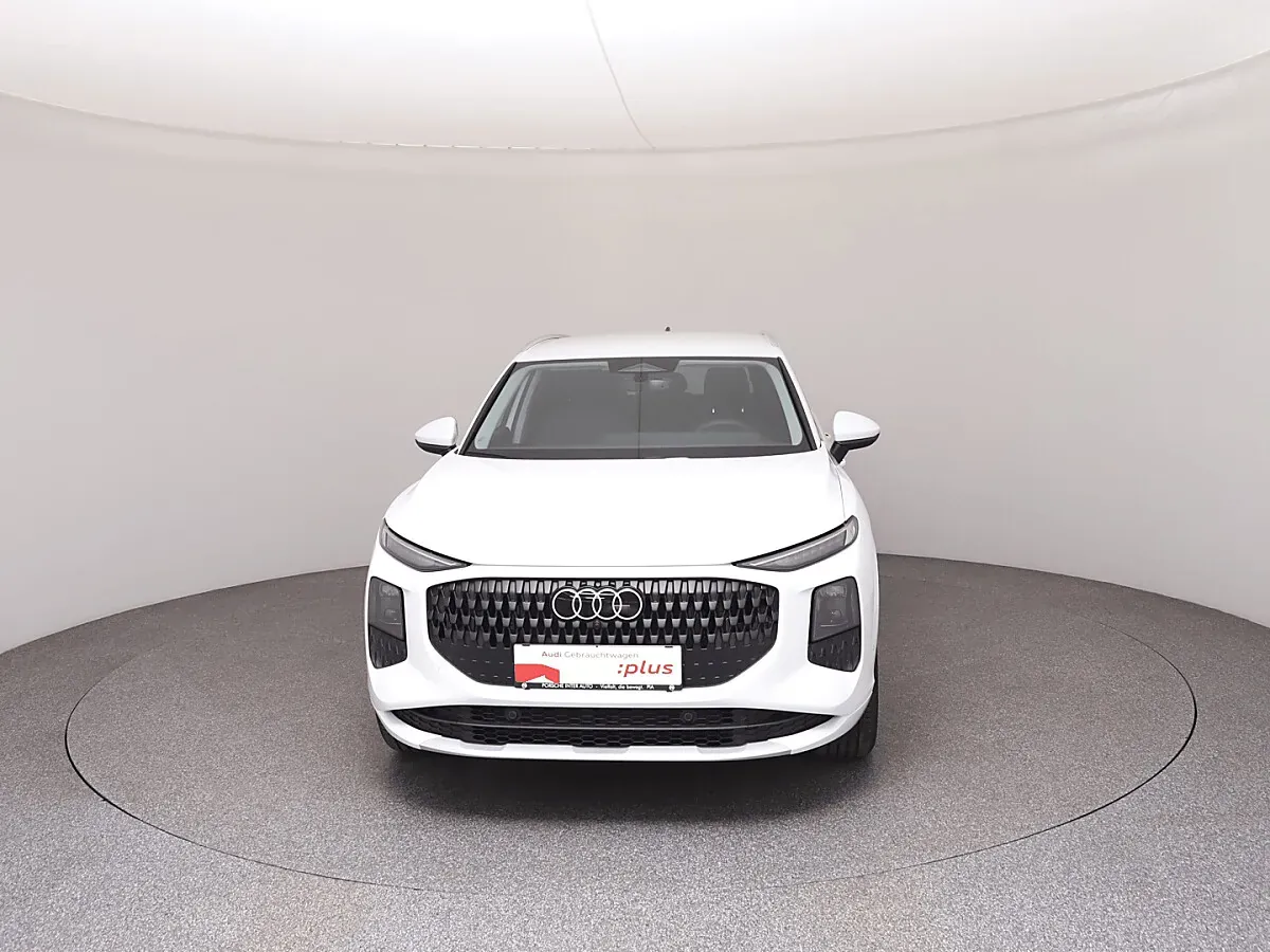 Audi Q3 2026 photo 3