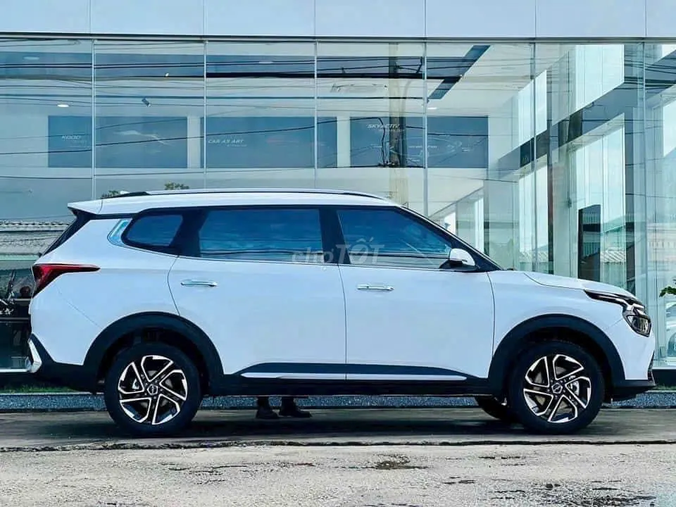 Kia Carens 2025 photo 2