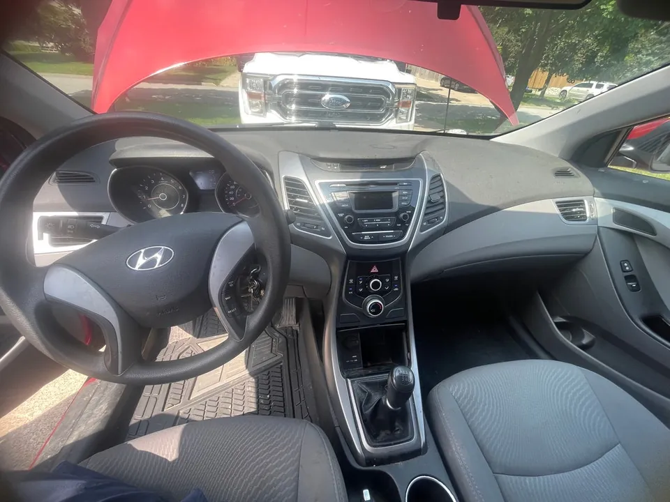 Hyundai Elantra 2016 photo 3