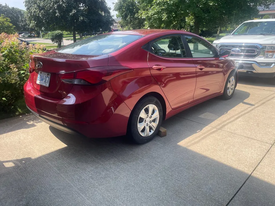 Hyundai Elantra 2016 photo 2