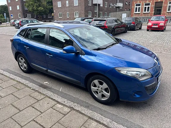 Renault Megane Iii 2010 photo 5