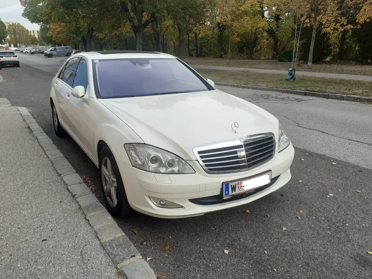 Mercedes-Benz S-Class 2006 photo 2