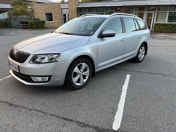 Skoda Octavia 2014 photo 2