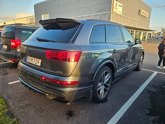 Audi Q7 2016 photo 2