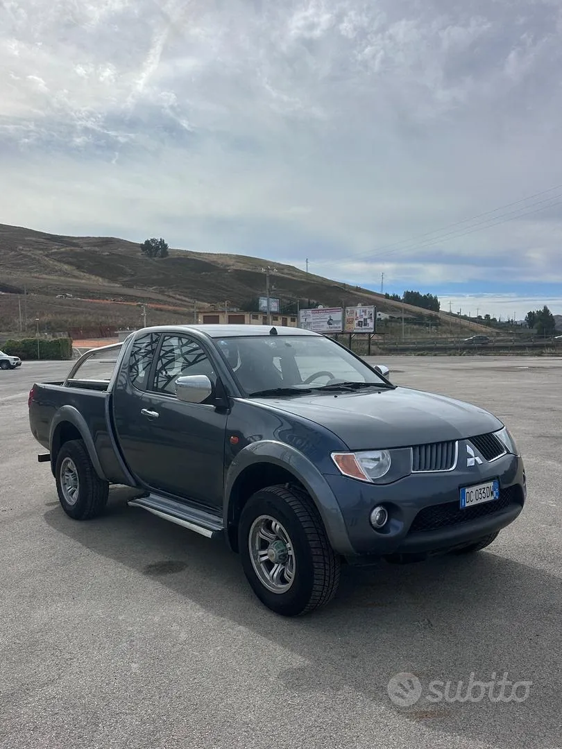 Mitsubishi L200 2006 photo 3