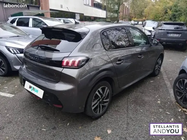 Peugeot 208 2023 photo 3