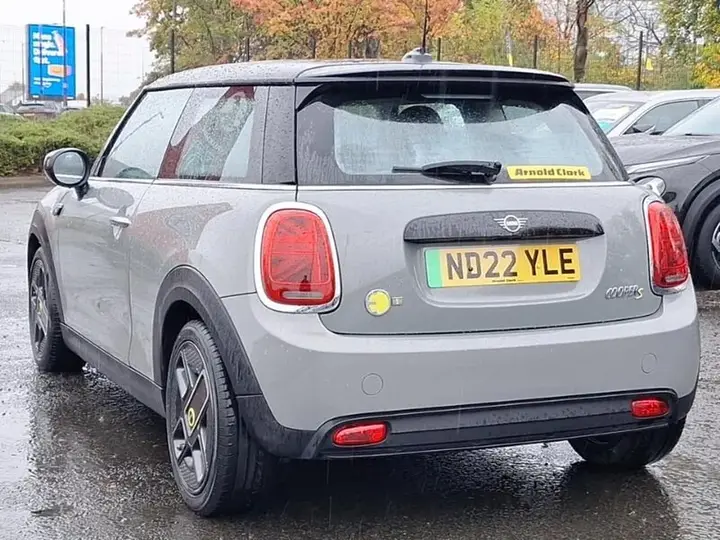 Mini Cooper Se 2022 photo 2