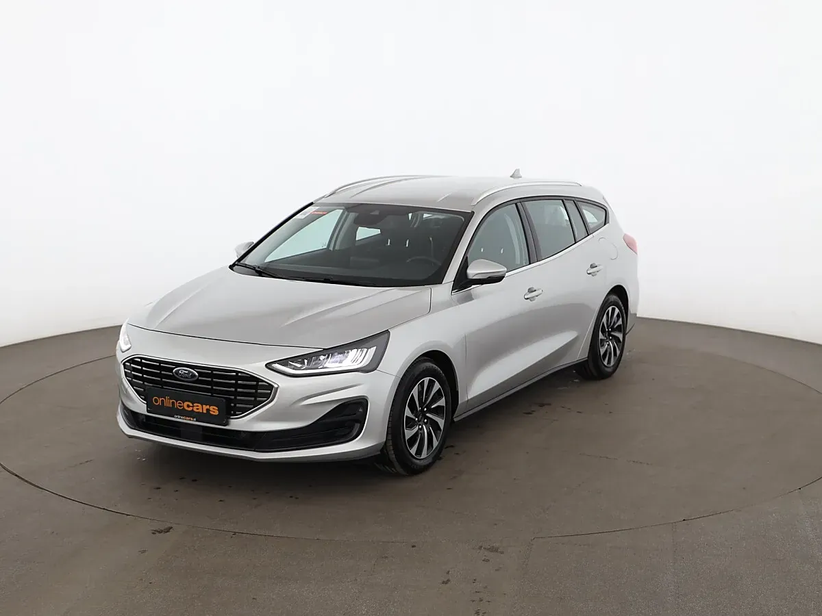 Ford Focus 2022 photo 2