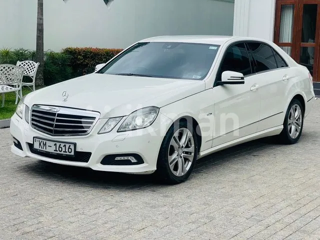 Mercedes-Benz E200 2010 photo 2