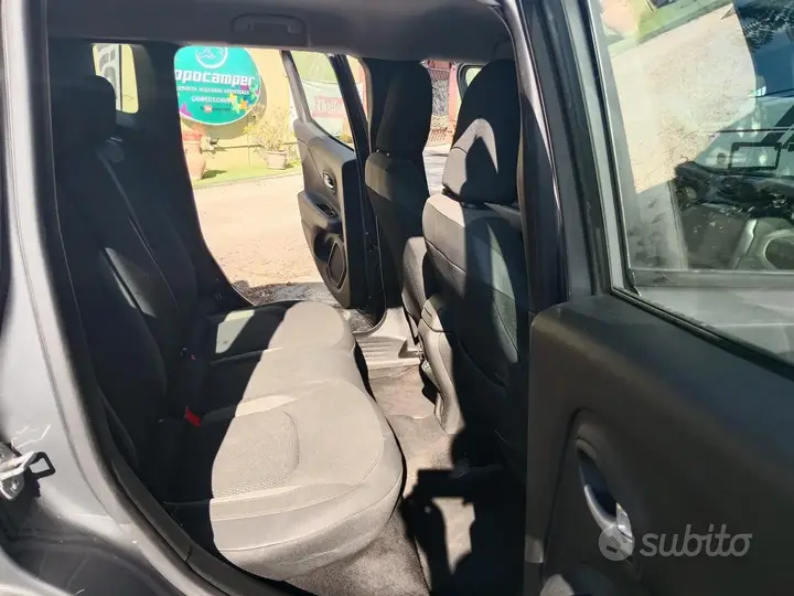 Jeep Renegade 2023 photo 5