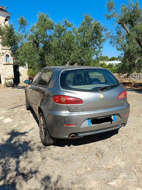 Alfa Romeo 147 2006 photo 3