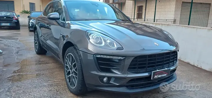 Porsche Macan S