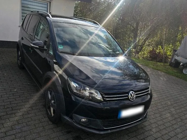 Volkswagen Touran Cross