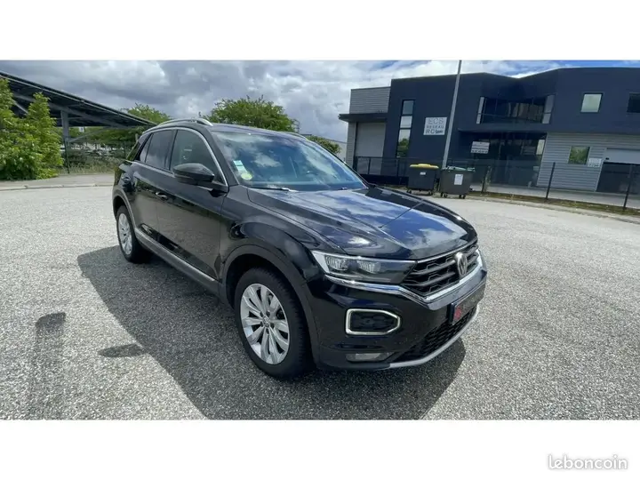 Volkswagen T-Roc 2018 photo 2