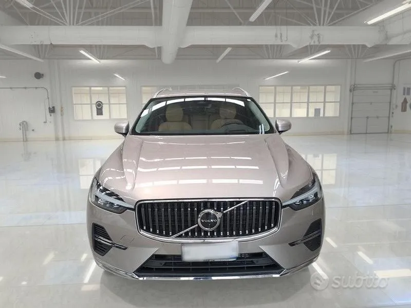 Volvo Xc60 2023 photo 2