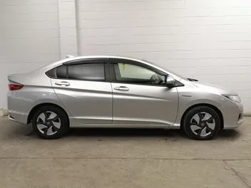Honda Grace 2017 photo 4