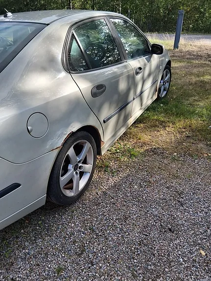 Saab 9-3 2005 photo 2
