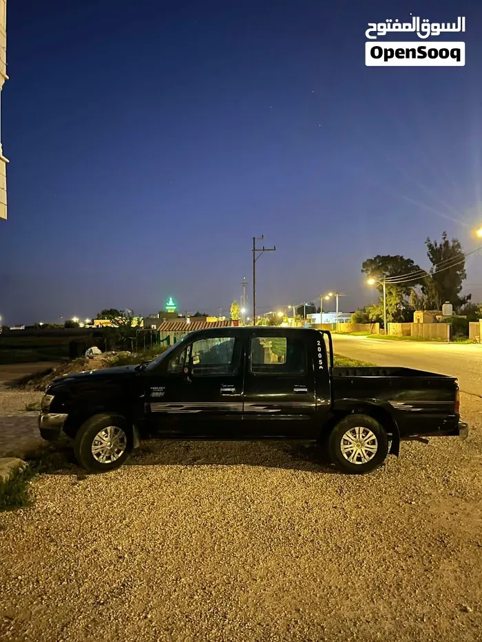 Toyota Hilux 2005 photo 4
