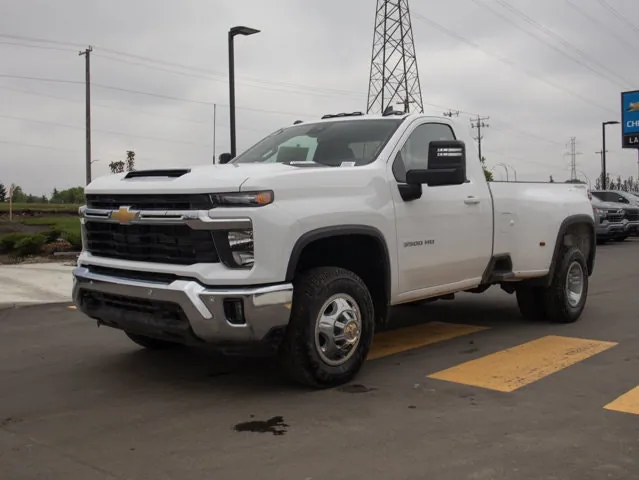 Chevrolet Silverado 3500Hd 2025 photo 4