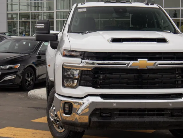 Chevrolet Silverado 3500Hd 2025 photo 5