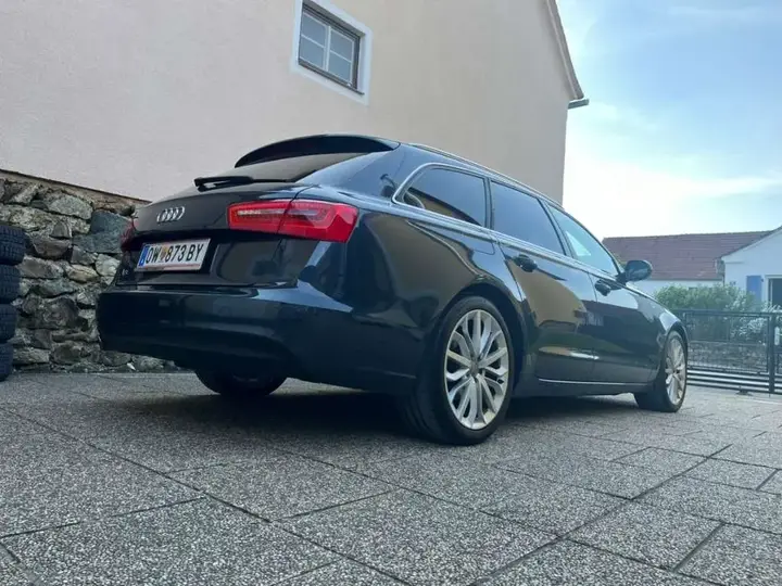 Audi A6 2012 photo 2