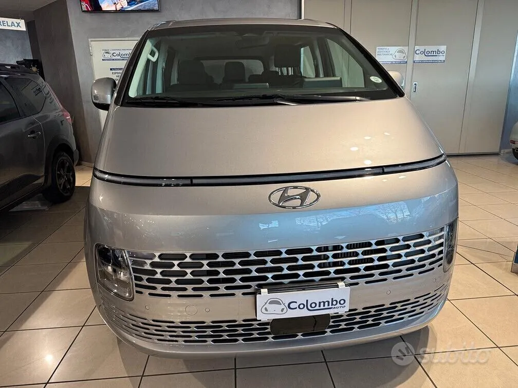 Hyundai Staria 2023 photo 3