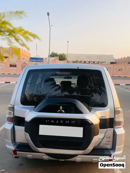 Mitsubishi Pajero 2015 photo 4