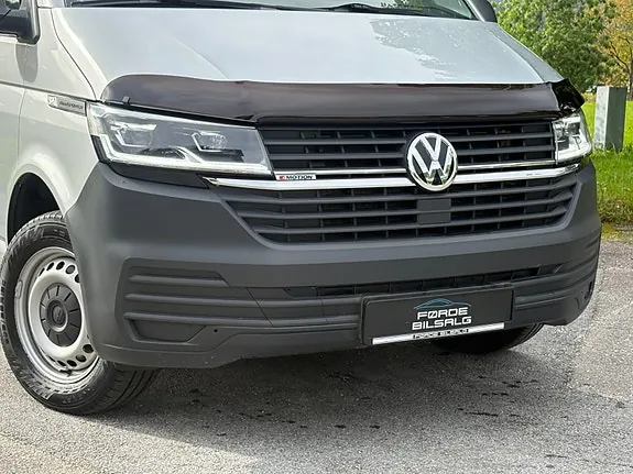 Volkswagen Transporter 2020 photo 2