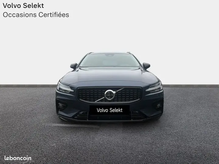 Volvo V60 2026 photo 2