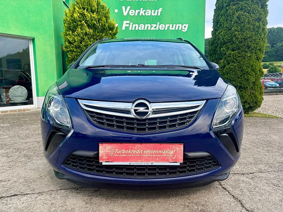 Opel Zafira Tourer 2012 photo 3