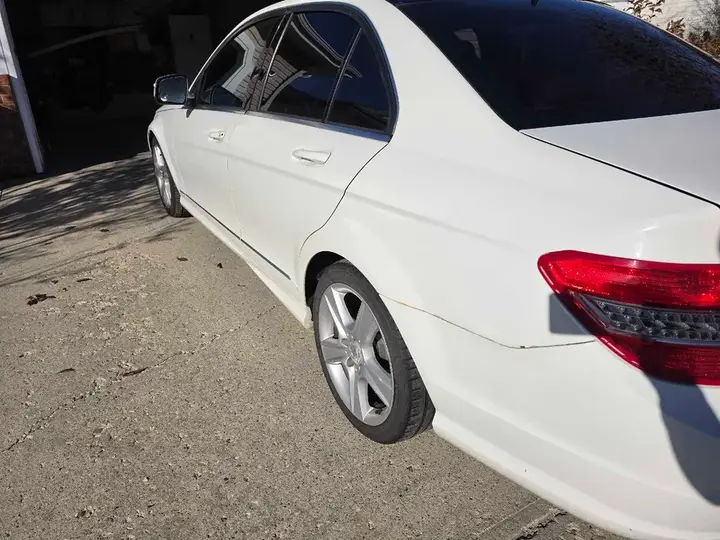 Mercedes-Benz 300-Series 2008 photo 3
