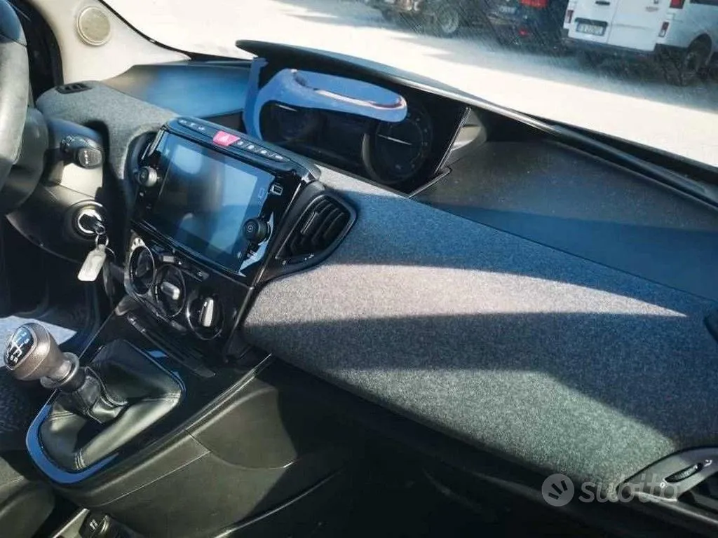 Lancia Ypsilon 2023 photo 5