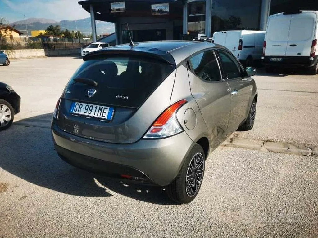 Lancia Ypsilon 2023 photo 4