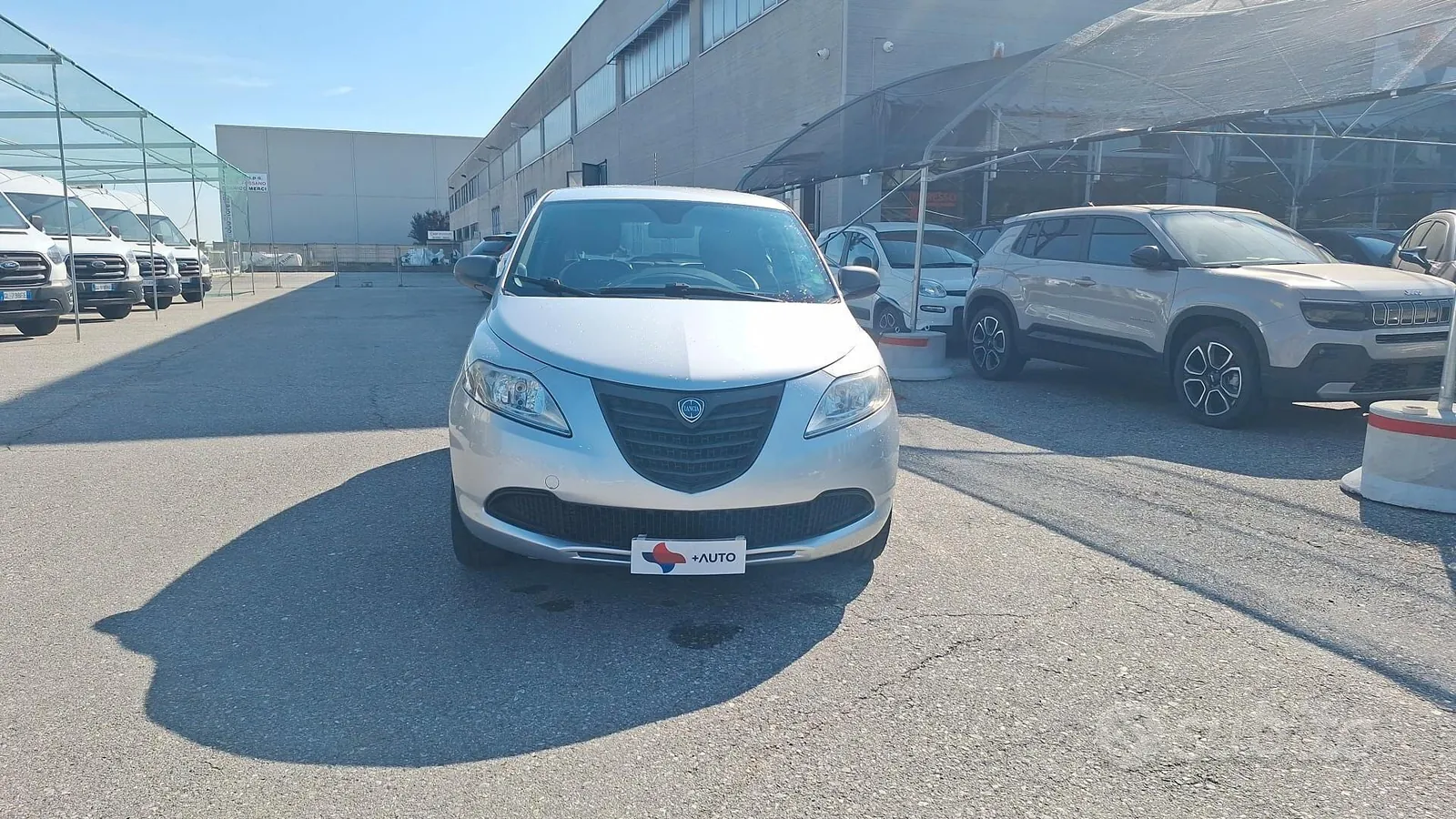Lancia Ypsilon 2015 photo 2