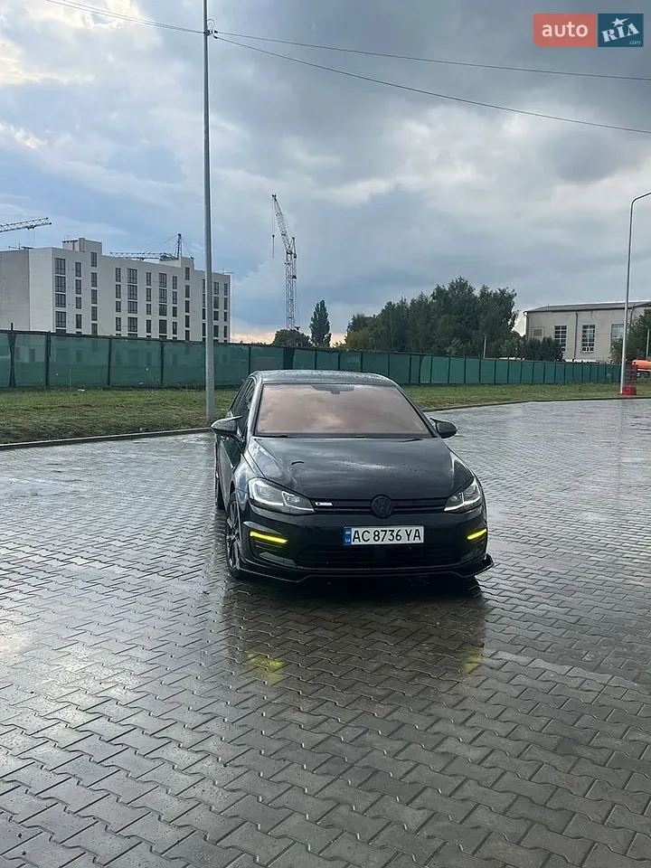 Volkswagen E-Golf 2019 photo 2