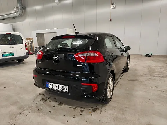 Kia Rio 2017 photo 2