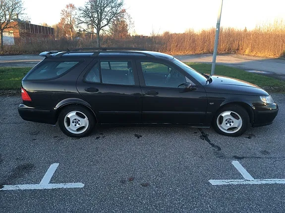 Saab 9-5 2004 photo 2