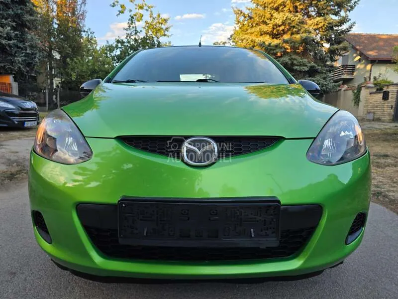 Mazda 2 2009 photo 5