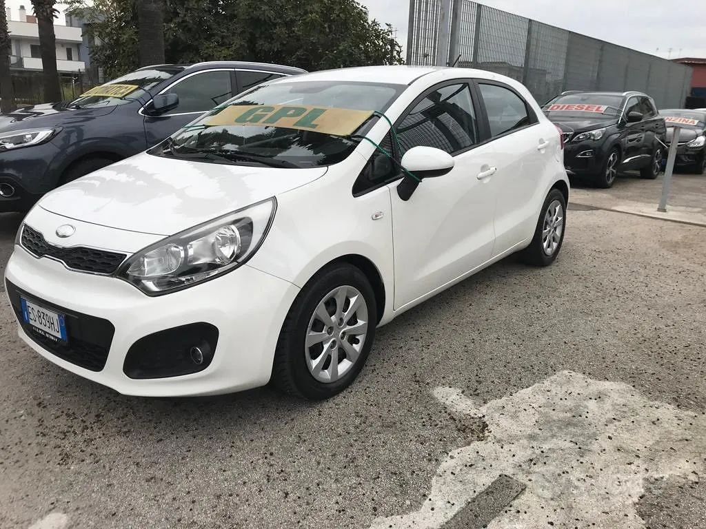 Kia Rio 2013 photo 3