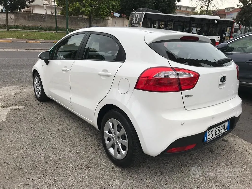 Kia Rio 2013 photo 4