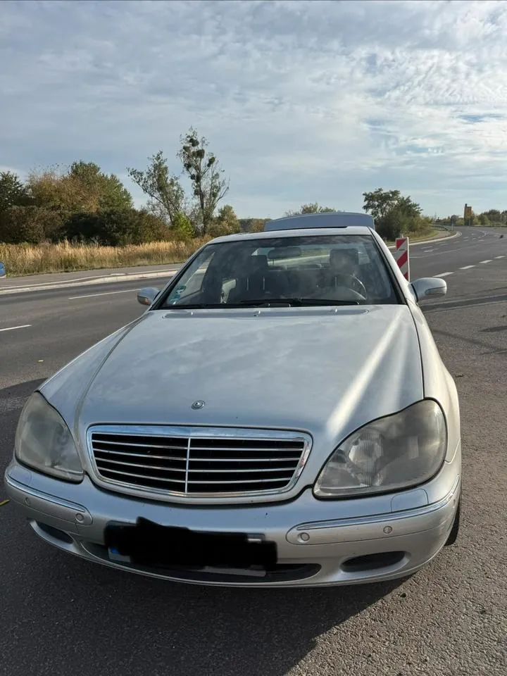 Mercedes-Benz S320